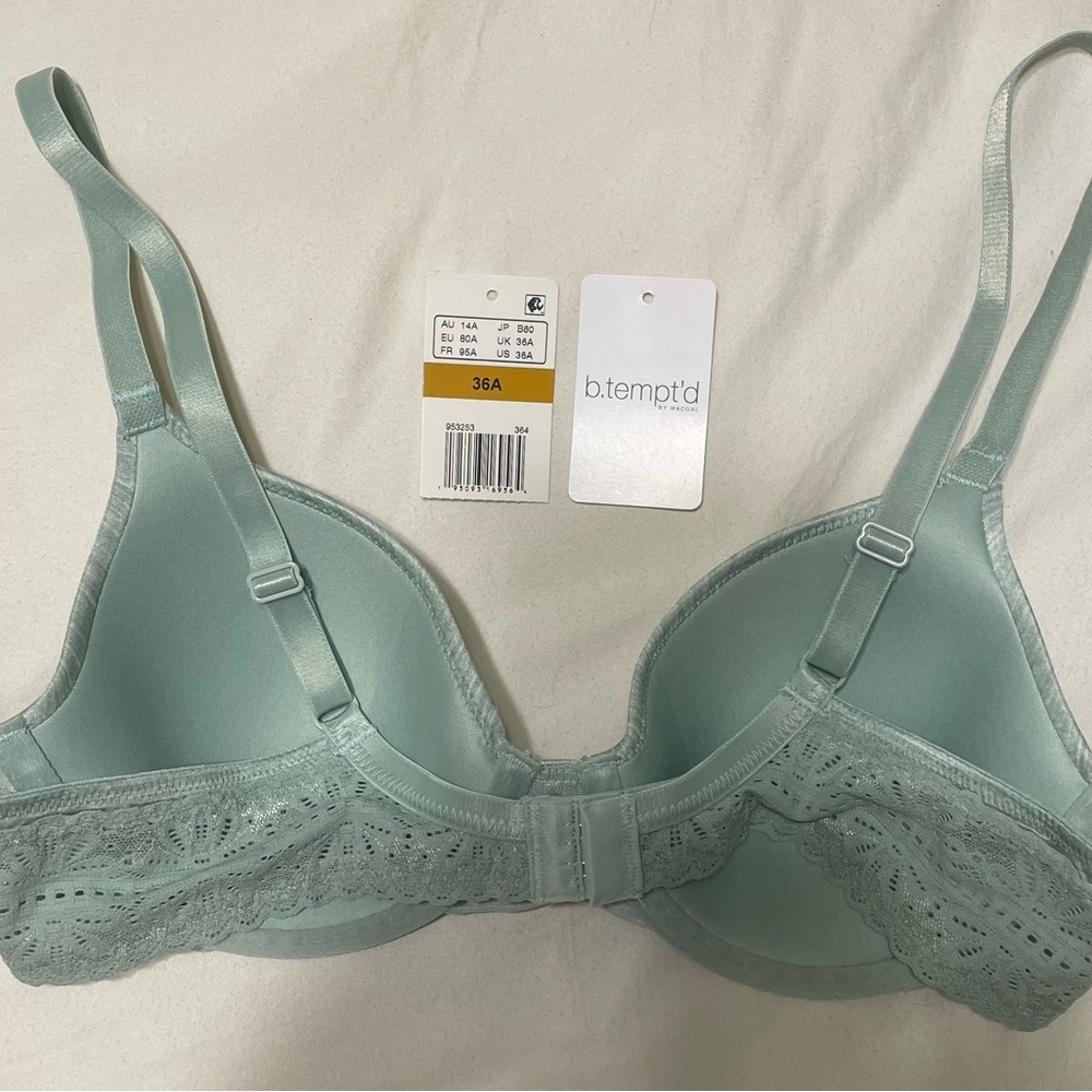 Wacoal b.tempt’d Mint Green Underwire Bra with Adjustable Straps - Picture 2 of 3